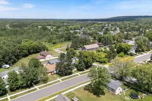 602 8th St NW, Chisholm, MN 55719 - Photo 5