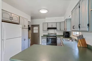 602 8th St NW, Chisholm, MN 55719 - Photo 23