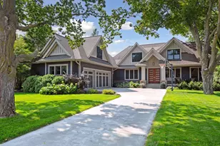 154 Babcock Ln, Wayzata, MN 55391 - Photo 1