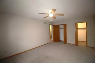 8426 Copperfield Way, Inver Grove Heights, MN 55076 - Photo 9