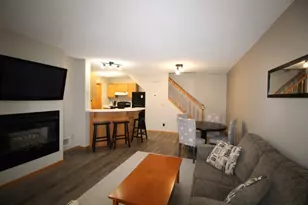 8426 Copperfield Way, Inver Grove Heights, MN 55076 - Photo 3