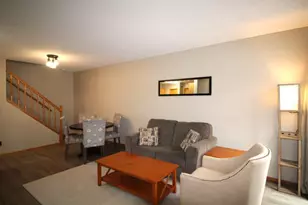 8426 Copperfield Way, Inver Grove Heights, MN 55076 - Photo 5