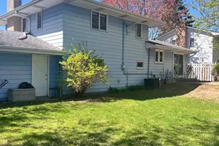 1417 Pinewood Dr, Woodbury, MN 55125 - Photo 15