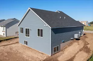 368 Ridge Rd, Le Sueur, MN 56058 - Photo 47