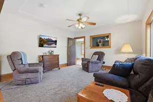 301 W 4th St, Winthrop, MN 55396 - Photo 9
