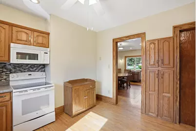 301 W 4th Street, Winthrop, MN 55396 - Photo 11