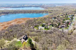 6954 Kenmare Dr, Bloomington, MN 55438 - Photo 3