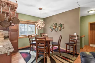 1318 McAndrews Rd E, Burnsville, MN 55337 - Photo 9