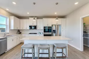 1716 Oak creek pass, Chaska, MN 55318 - Photo 3