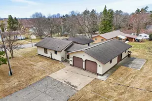 901 NW 9th St, Grand Rapids, MN 55744 - Photo 3