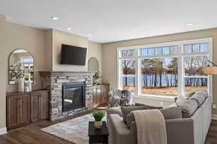 25415 Farmstead Ln, Wyoming, MN 55092 - Photo 5