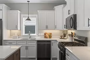 25415 Farmstead Ln, Wyoming, MN 55092 - Photo 11