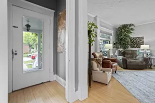 429 9th Ave S, Fargo,  58103 - Photo 3