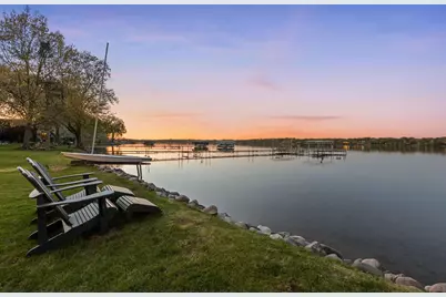 178 Peninsula Road, Medicine Lake, MN 55441 - Photo 5