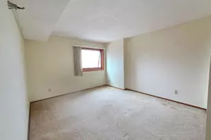 66 9th St E, Saint Paul, MN 55101 - Photo 15