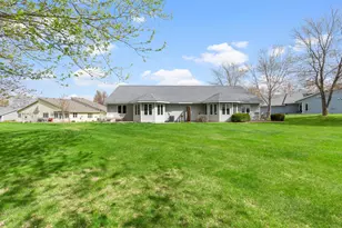 353 Meadowview Ct, Baldwin, WI 54002 - Photo 37
