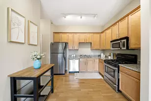 370 Marshall Ave, Saint Paul, MN 55102 - Photo 9