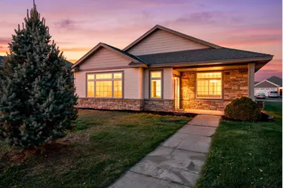 573 Taft Loop S, Cambridge, MN 55008 - Photo 1