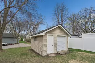 714 E Crescent Ln, Litchfield, MN 55355 - Photo 33