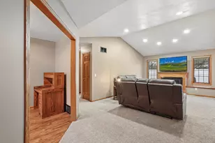 714 E Crescent Ln, Litchfield, MN 55355 - Photo 3