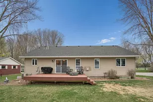 714 E Crescent Ln, Litchfield, MN 55355 - Photo 31