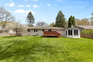 2017 Beacon St, Roseville, MN 55113 - Photo 5