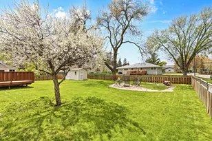 2017 Beacon St, Roseville, MN 55113 - Photo 3