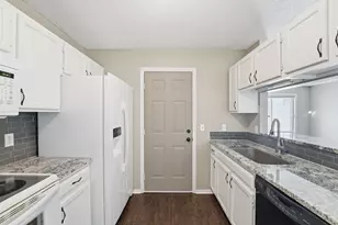 11428 Elmwood Ave N, Champlin, MN 55316 - Photo 7