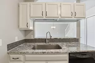 11428 Elmwood Ave N, Champlin, MN 55316 - Photo 9