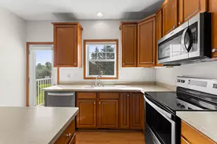 10859 Kingsfield Ln, Woodbury, MN 55129 - Photo 9