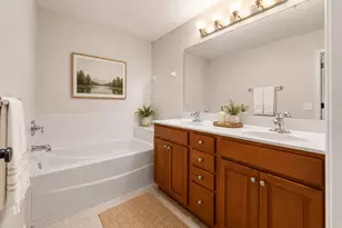 10859 Kingsfield Ln, Woodbury, MN 55129 - Photo 25