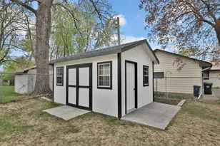 7596 Jackson St NE, Fridley, MN 55432 - Photo 37