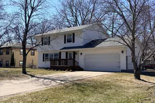 7596 Jackson St NE, Fridley, MN 55432 - Photo 5