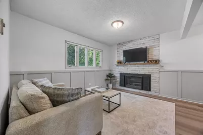 719 10th Avenue E, West Fargo, ND 58078 - Photo 17