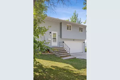 719 10th Avenue E, West Fargo, ND 58078 - Photo 3