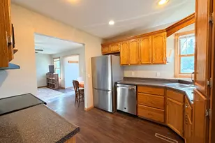 925 2nd Ave SW, Pipestone, MN 56164 - Photo 9