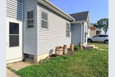 925 2nd Avenue SW, Pipestone, MN 56164 - Photo 1