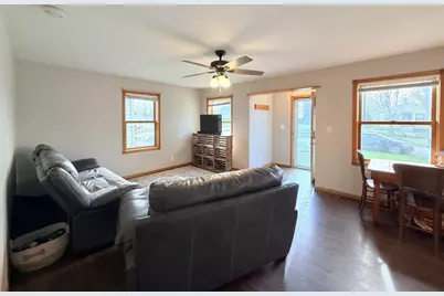925 2nd Avenue SW, Pipestone, MN 56164 - Photo 7