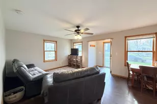 925 2nd Ave SW, Pipestone, MN 56164 - Photo 7