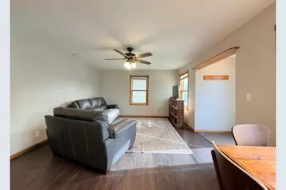 925 2nd Avenue SW, Pipestone, MN 56164 - Photo 5