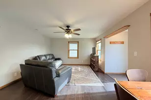 925 2nd Ave SW, Pipestone, MN 56164 - Photo 5