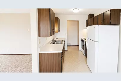 328 Lake Street #7, Clinton, MN 56225 - Photo 5