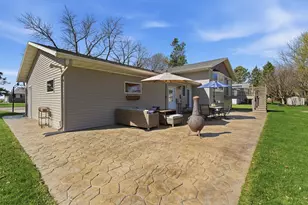 225 10th St SE, Wells, MN 56097 - Photo 35