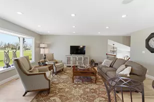 225 10th St SE, Wells, MN 56097 - Photo 7