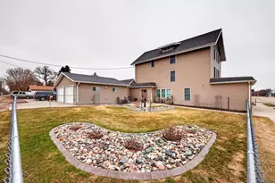 202 3rd Ave SE, Barnesville, MN 56514 - Photo 5