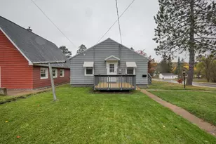 1008 Douglas Ave, Eveleth, MN 55734 - Photo 27