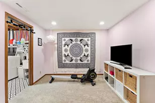 3249 Camelot Dr, Woodbury, MN 55125 - Photo 29