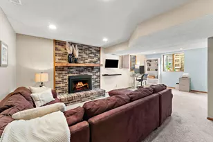 3249 Camelot Dr, Woodbury, MN 55125 - Photo 25