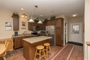 4129 Jarmann Ln, Shakopee, MN 55379 - Photo 5