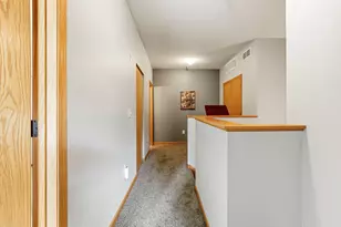 820 Emerald St, Saint Paul, MN 55114 - Photo 15